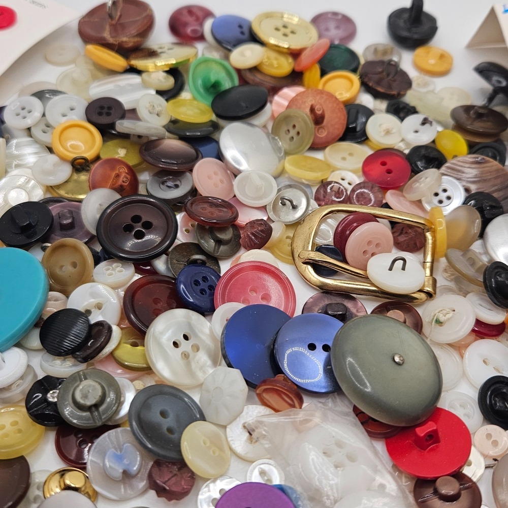 Vintage Mixed Button‎ Lot Sewing Craft Buttons Shank 4-Hole Decorative Gold Tone